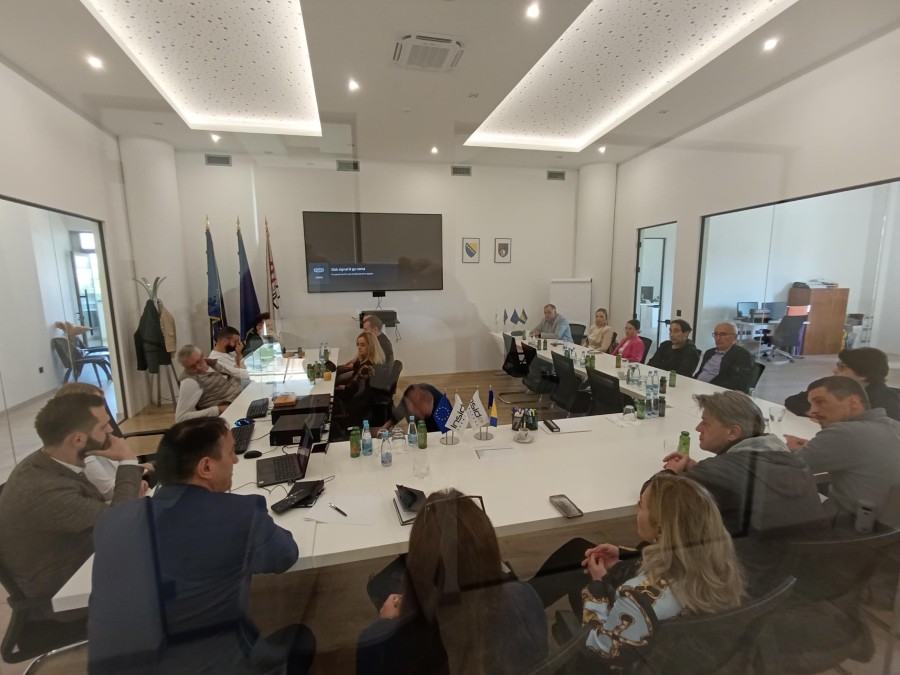 Primjer dobre prakse - Stručno usavršavanje za nastavnike stručno teorijskih nastavnih predmeta i praktične nastave za zanimanje stolar - CNC operater 5 1747303355197