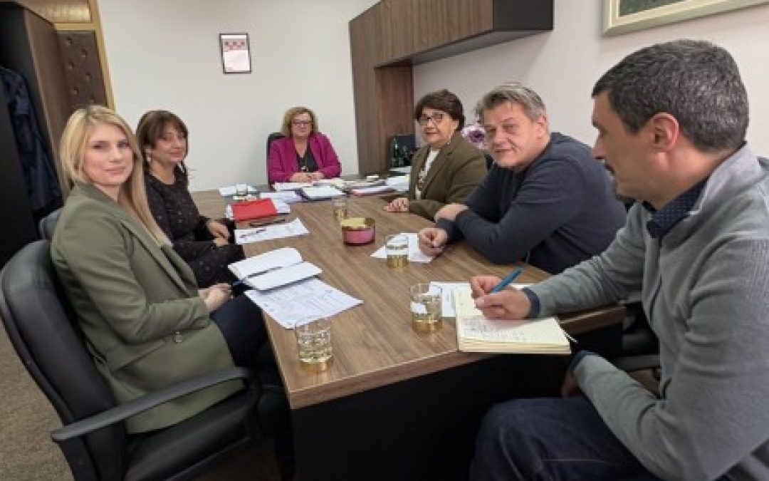 Radni sastanak o unapređenju srednjeg stručnog obrazovanja u Posavskom kantonu: Jačanje saradnje između obrazovnog i poslovnog sektora